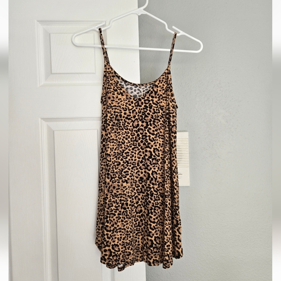 Leopard Print Tank Top. Extra Soft. - Picture 3 of 3